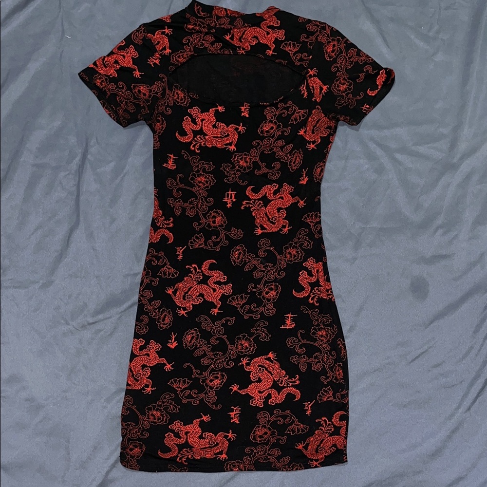 PrettyLittleThing Black and Red Dragon Mini Dress